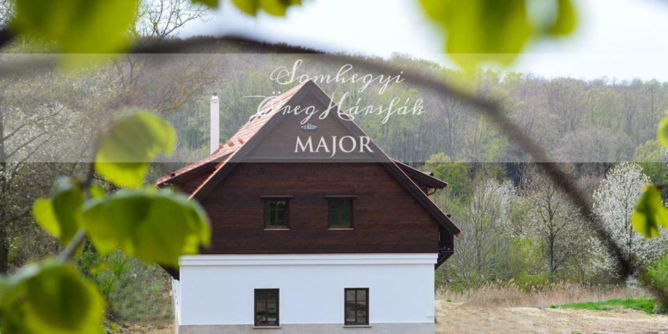 Somhegyi Oereg Harsfak Major Vendeghaz Bed & Breakfast Bakonybél Exterior foto